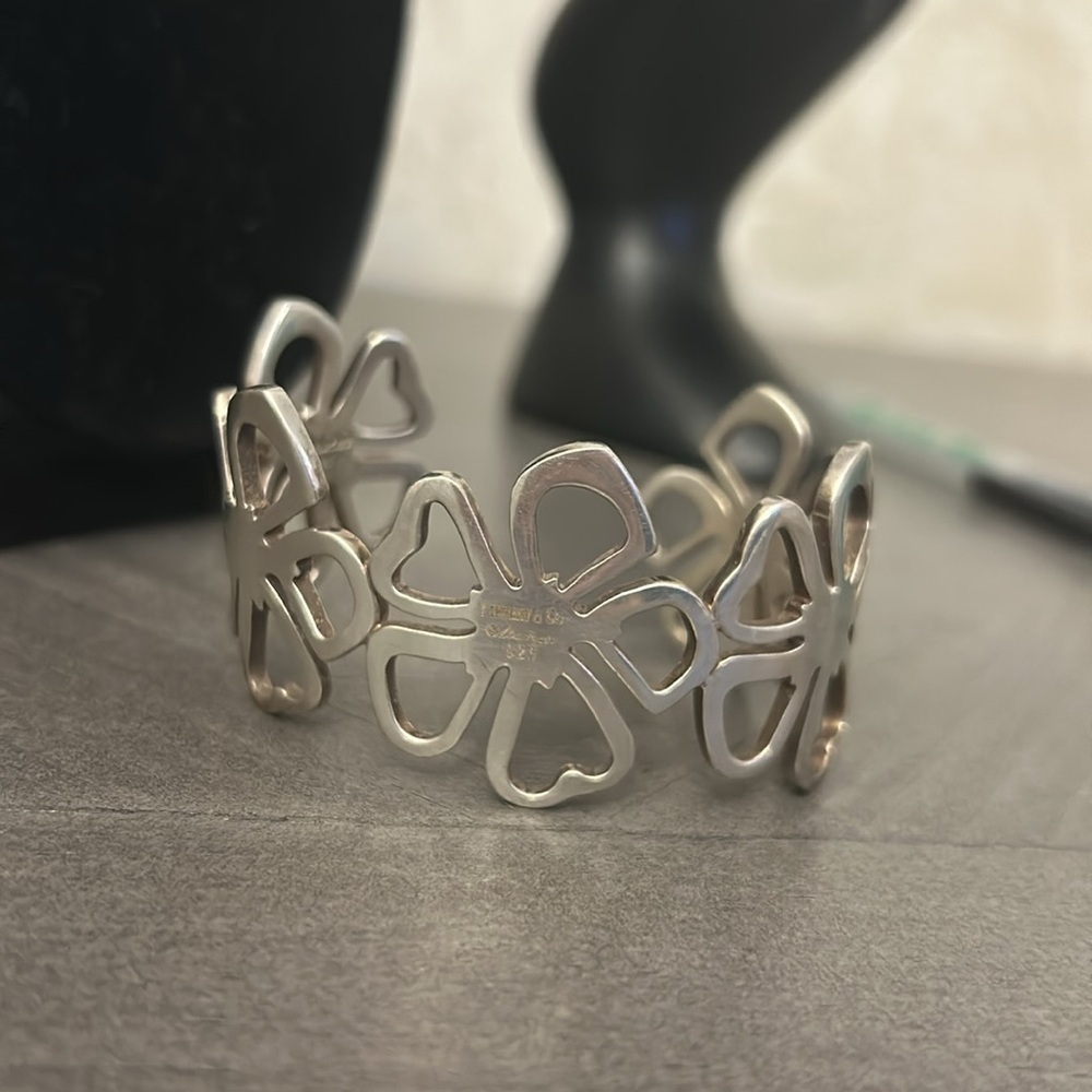 Sterling Silver Tiffany & Co Peretti “Hibiscus” - Picture 3 of 3